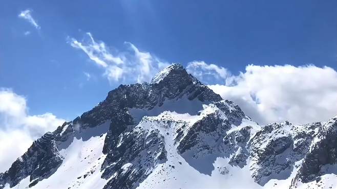 丽江游记：美丽的大研古城，神圣的玉龙雪山