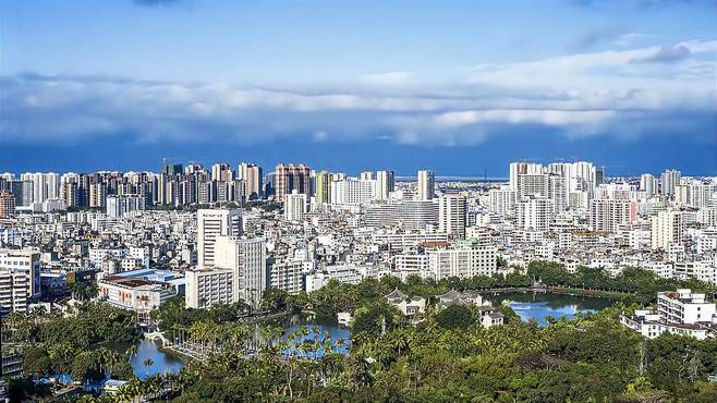 海口和三亚的城市对比，没想到差异属实有点大！