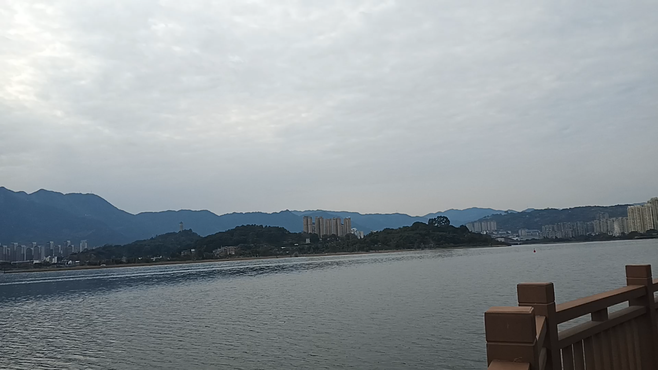 宁德北岸公园，湖天一色