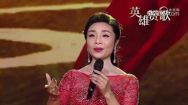 李丹阳演唱《我的祖国》，歌声激情澎湃，瞬间点燃全场热情