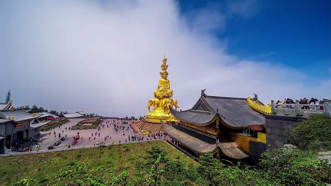 80年前四川峨眉山旧照，只见僧人不见游客，猴子温顺自带仙气