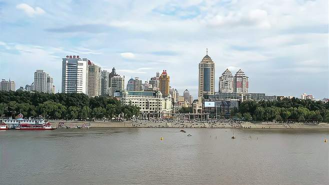 揭秘吉林市松花江畔的神秘面纱，美景、美食、历史文化让你流连忘返！