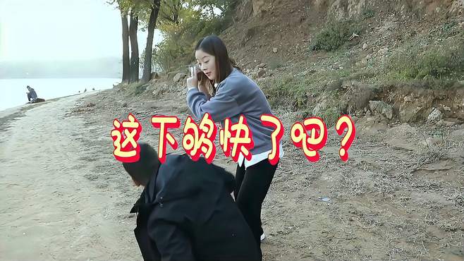 小伙问美女，去人民医院不花钱最快的方法，美女的方法真有才